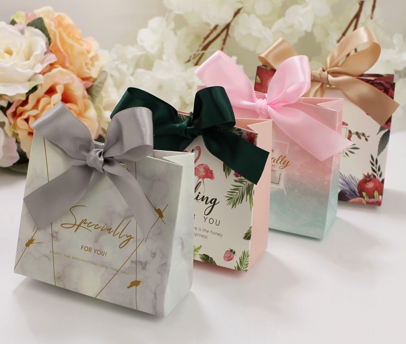 Túi giấy mỹ phẩm giá rẻ
